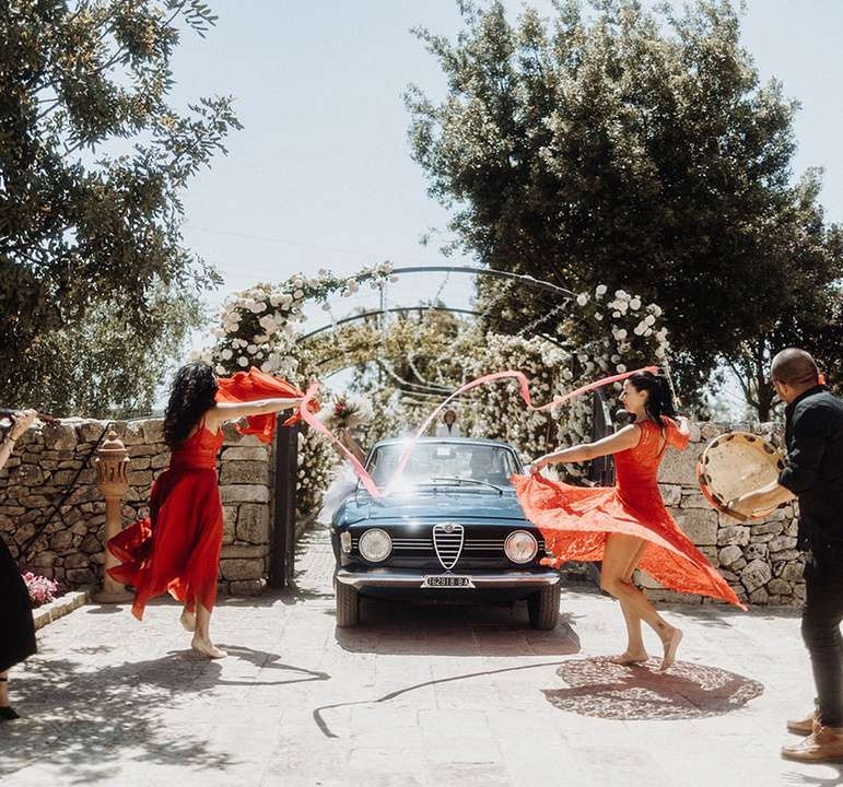 dj set matrimonio in Puglia con Apulia Sound Events; pizzica show Puglia per matrimoni; intrattenimento wedding Puglia con musica live